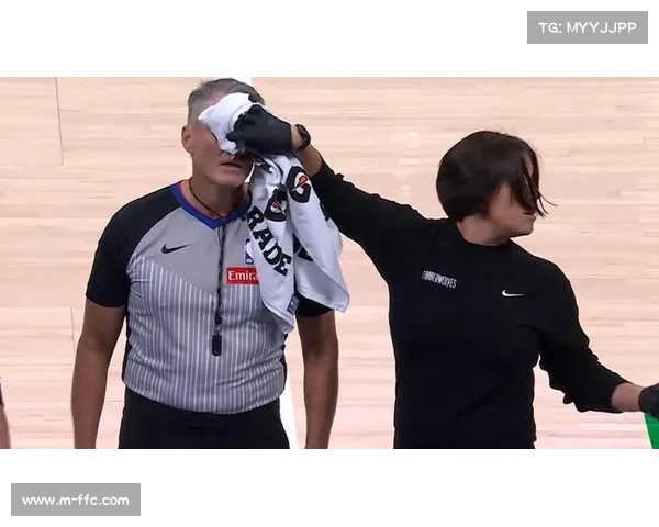 雷霆主场气氛热烈,球迷高呼MVP支持亚历山大 雷霆主场气氛热烈,球迷高呼MVP支持亚历山大